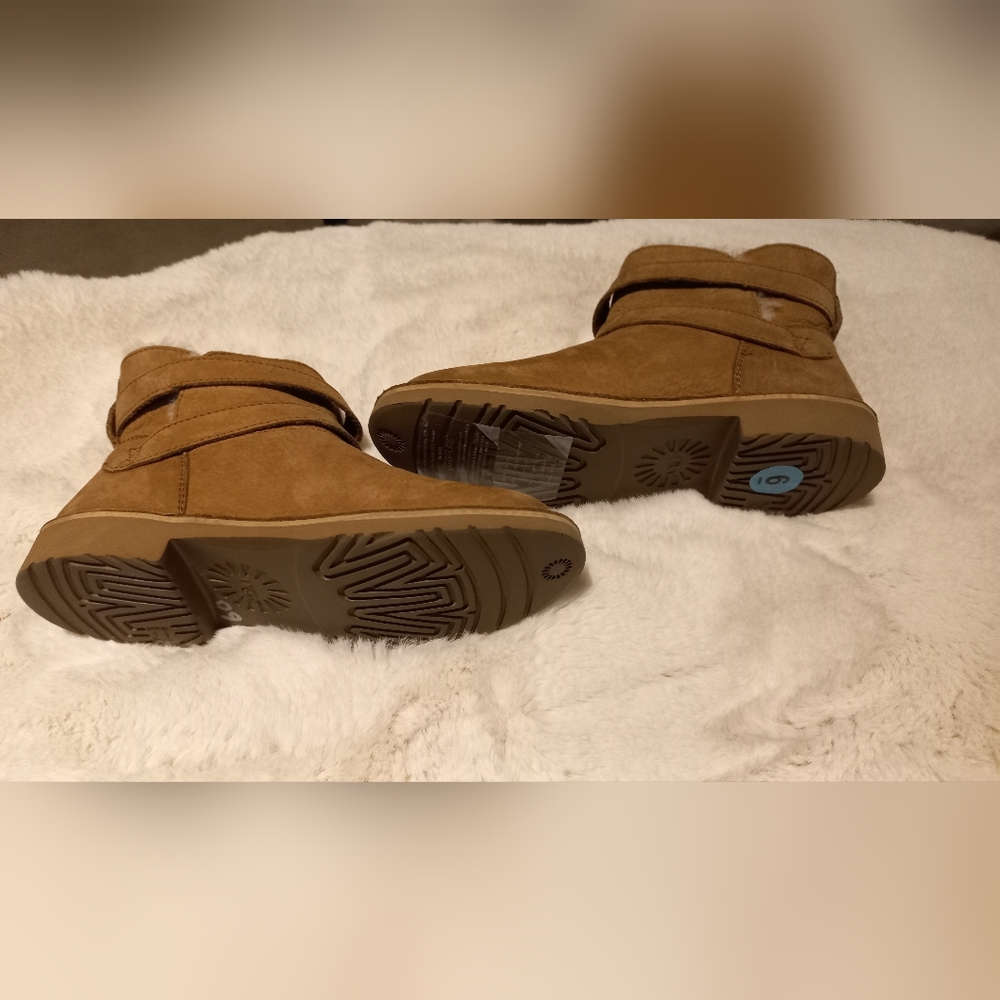 Ugg Boots - Picture 4 of 4